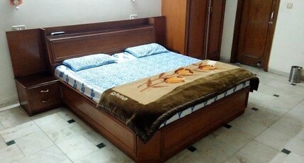 Deepak Motel Sector 2 Room Type - Super Deluxe Room