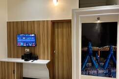 Raghav Vilas: Premium 2BHK Near Kashi Vishwanath