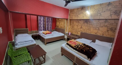 J.M.S GUEST HOUSE Room Type - Standard five bed
