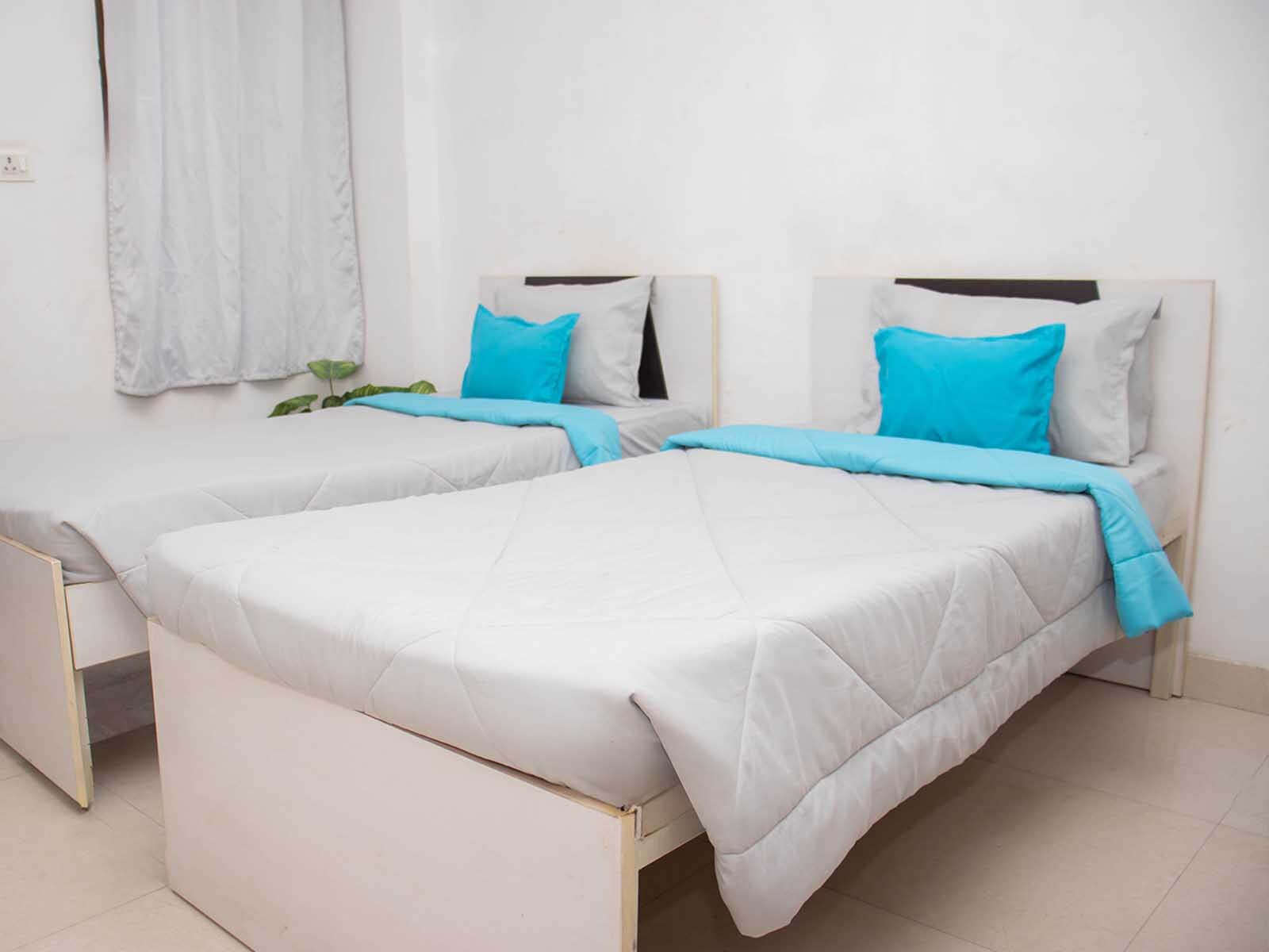 Z Express Cube - Tap to explore photos