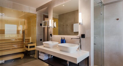 Radisson Blu Latvija Conference & Spa Hotel, Riga Room Type - Presidential Suite9;9;9;9;9;9;9;