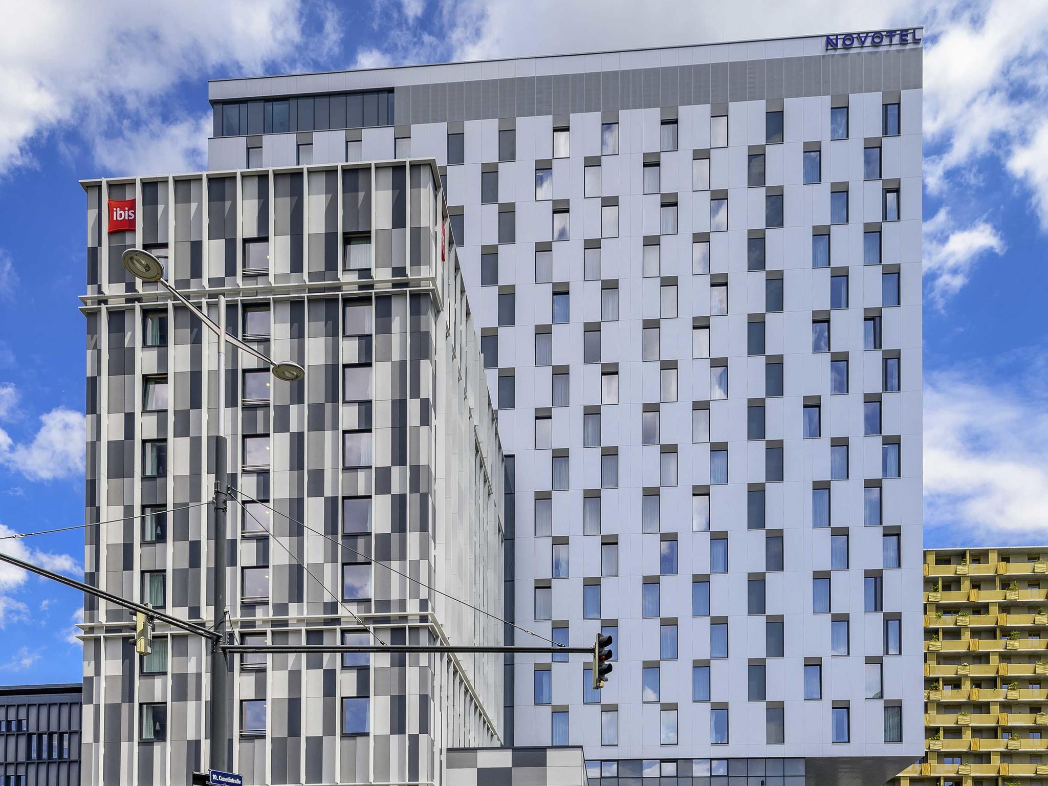 Novotel Wien Hauptbahnhof - Tap to explore photos