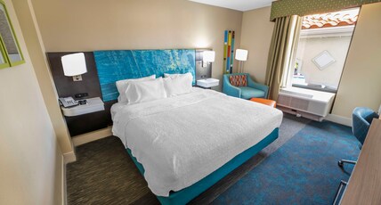 Hampton Inn St. Augustine-Historic District Room Type - KING STANDARD-NON SMOKING