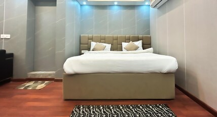 Blueberry Premium Hotel Room Type - Suite Room