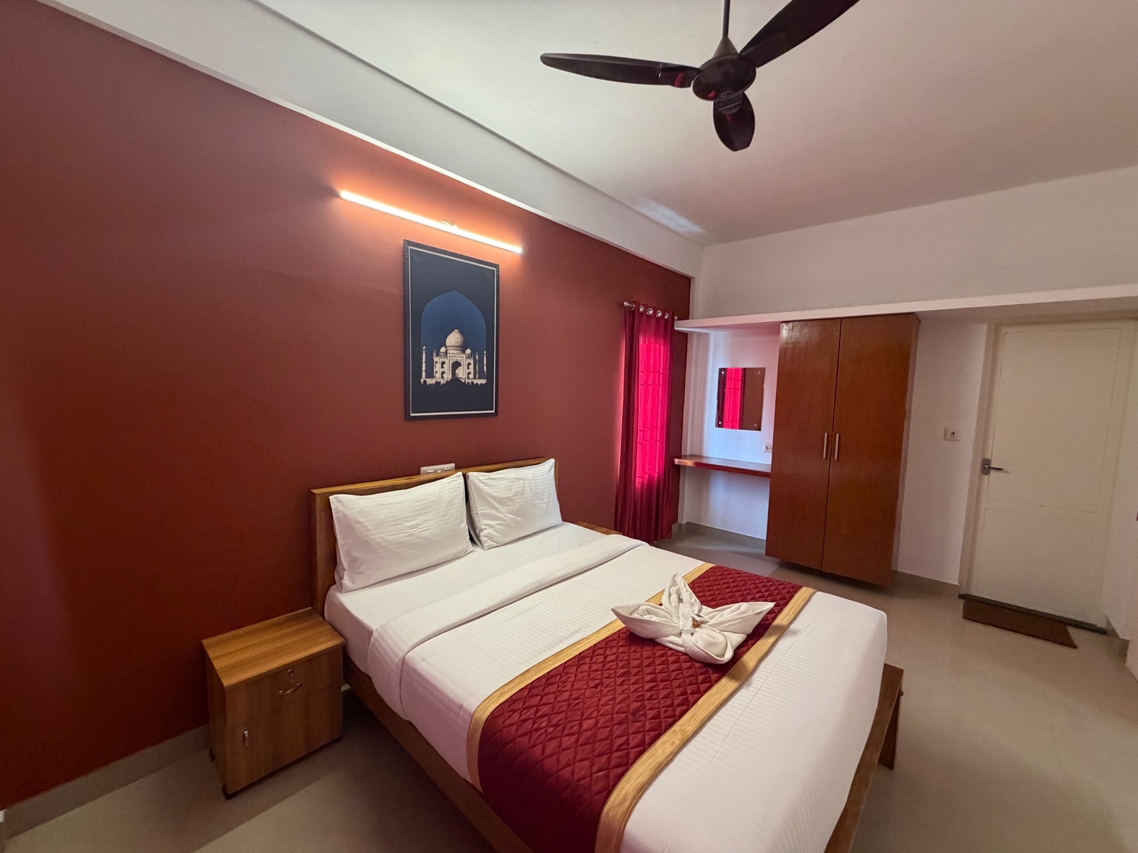 Serenity 2BHK Metro Stay - Tap to explore photos