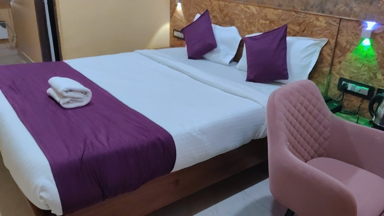 Hotel Sonali Golden Palace - Tap to explore photos