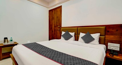 Vijaya Palace Room Type - Deluxe Room