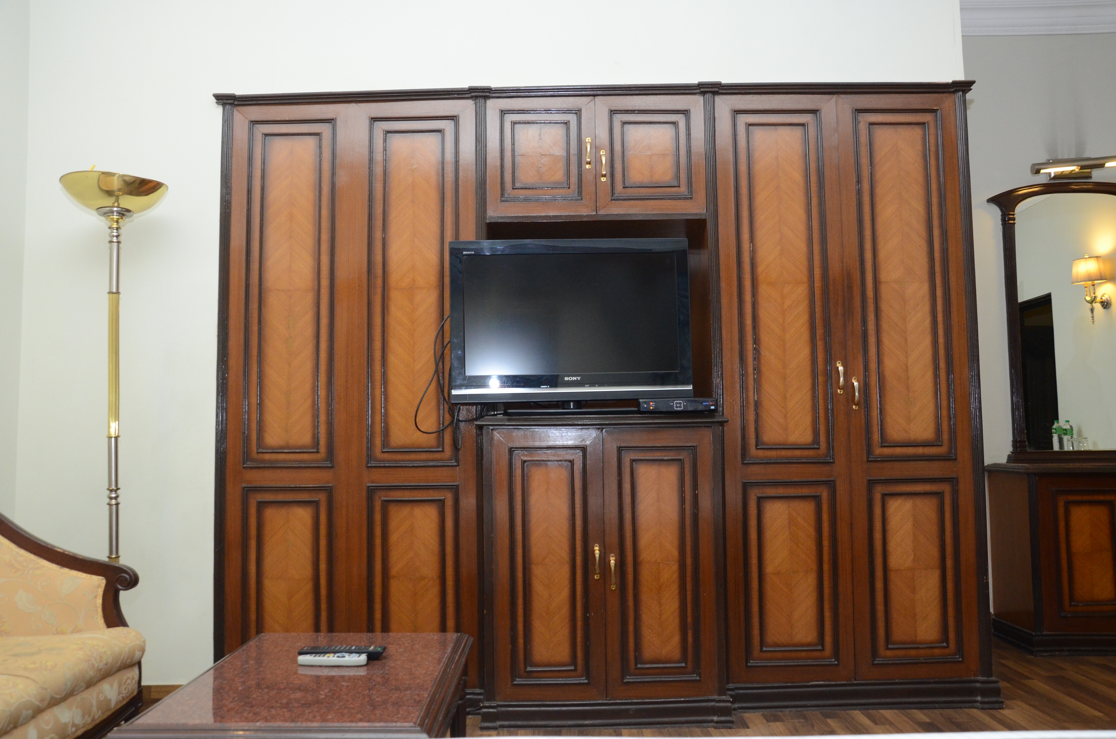 Hotel Arya - Tap to explore photos