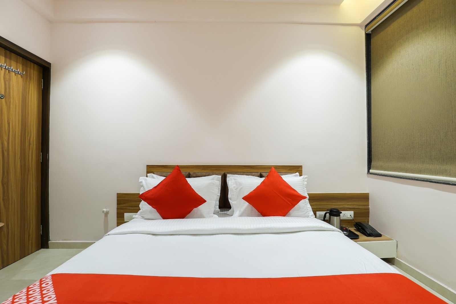 Hotel Majestic Somnath - Tap to explore photos