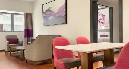 Howard Johnson Plaza by Wyndham, Dubai Deira Room Type - 1 King Bed, Lotus Suite, Non-Smoking