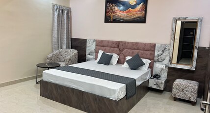 HOTEL PUNIT PALACE Room Type - Super Delux Room