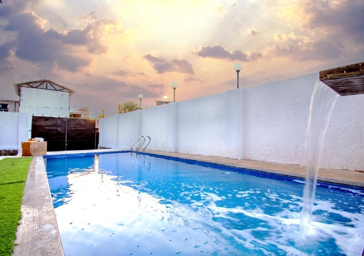 SHIV VILLA LONAVALA 6BHK FULLY FURNISH LUXURY BUNGLOW - Tap to explore photos