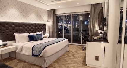 Amanora The Fern Pune, Series by Marriott Room Type - Hazel, Suite, 1 King, Garden view, Balcony: 2 Amanora The Fern Pune, Series by Marriott Room Type - Hazel, Suite, 1 King, Garden view, Balcony: 2