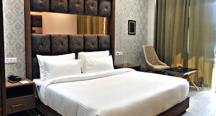 SPT Clarks Inn Suites Room Type - Premium Room SPT Clarks Inn Suites Room Type - Premium Room