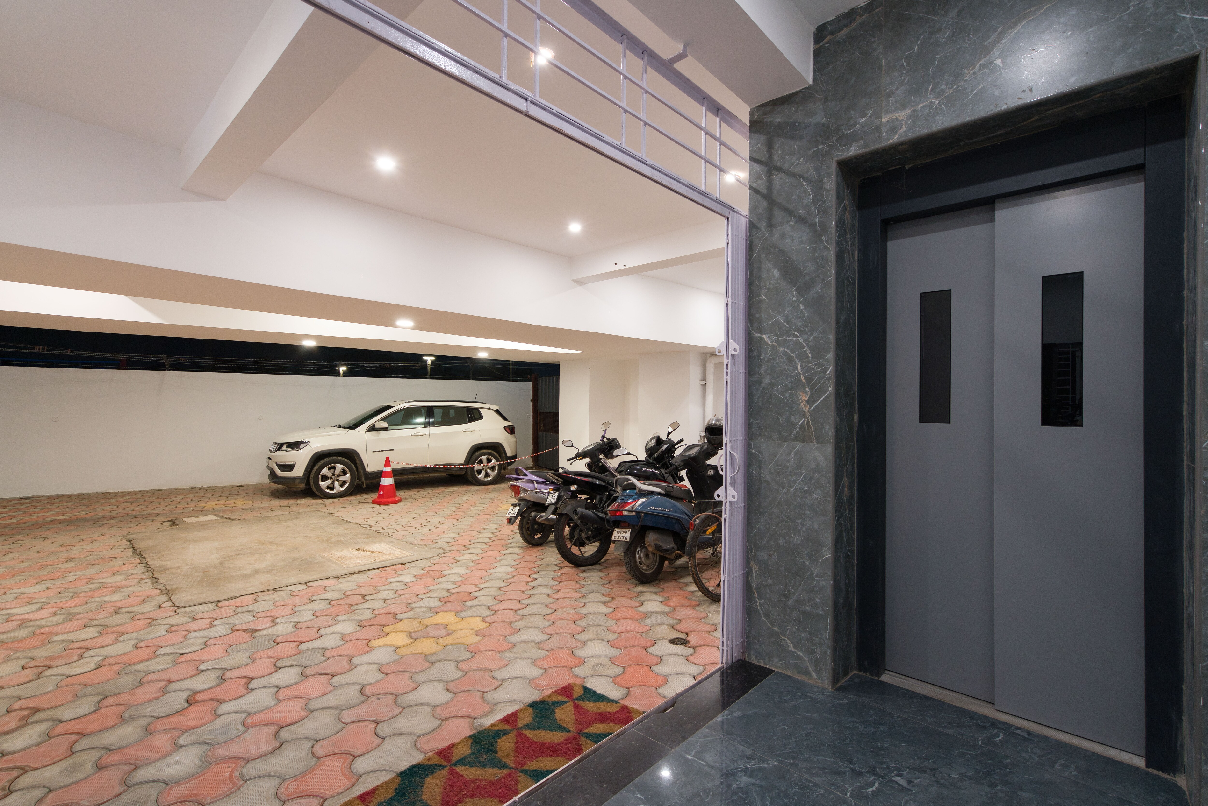 Coimbatore apartment - Tap to explore photos