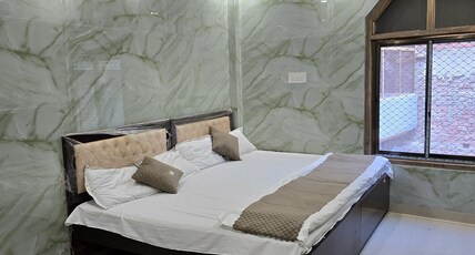 Shri Ganga Palace Room Type - 4 Occupancy Bedroom 3 NON AC 