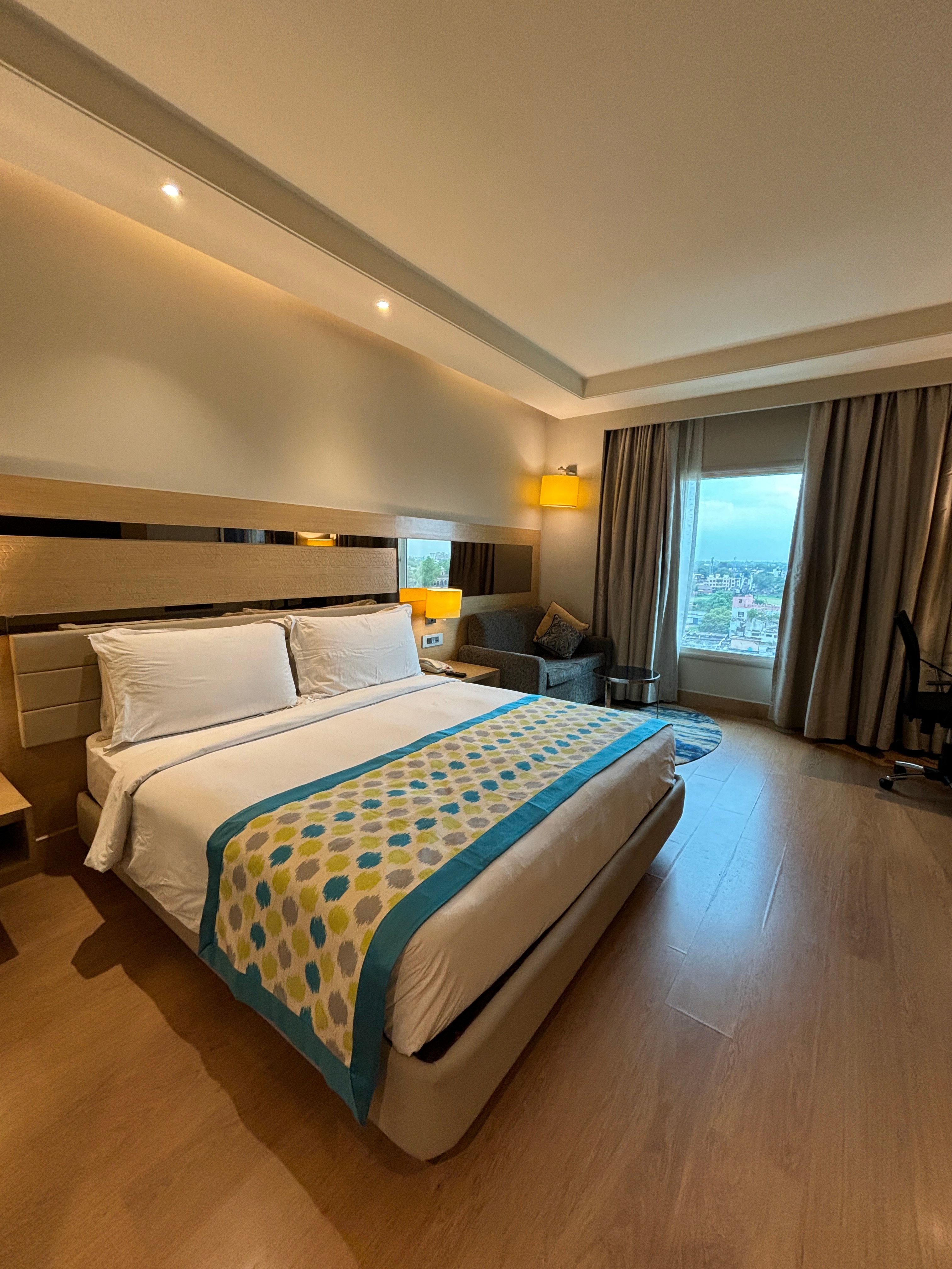 Holiday Inn Agra MG Road - Tap to explore photos