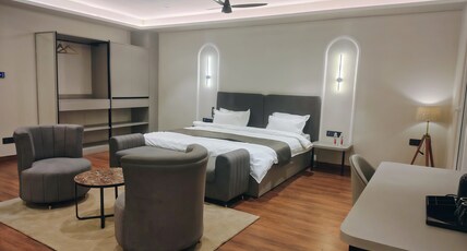 Raajhans | A Boutique Stay Room Type - Suite Room
