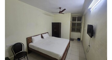 HOTEL PEN PARK Room Type - Double Bed room