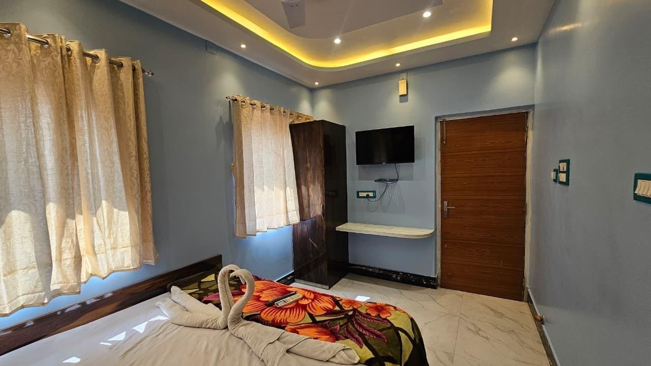 BALAJI HOTEL & RESTURANT CUM RESORT - Tap to explore photos