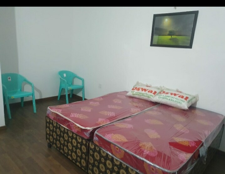 PARKLANDS 3BHK independent floor - Tap to explore photos