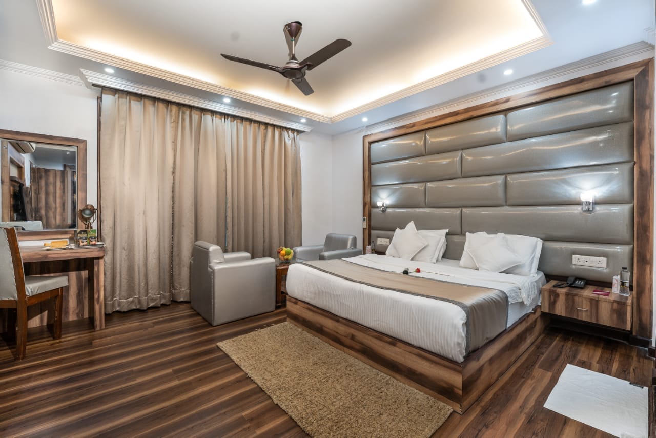 Hotel Royal Milad - Tap to explore photos