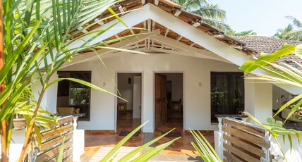 Duck N Chill Beach Resort Room Type - AC Garden View Cottage