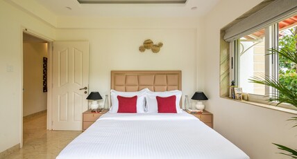 1BHK with Balcony & Pool, Near Candolim Beach Room Type - 1 BHK Apartment with Private Balcony - 12 1BHK with Balcony & Pool, Near Candolim Beach Room Type - 1 BHK Apartment with Private Balcony - 12