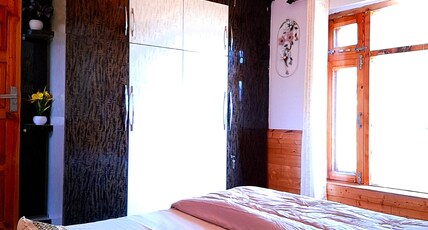 Ekaalayaa Stays Room Type - Delux Room
