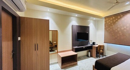Hotel Gharana Greens Room Type - Super Deluxe Room