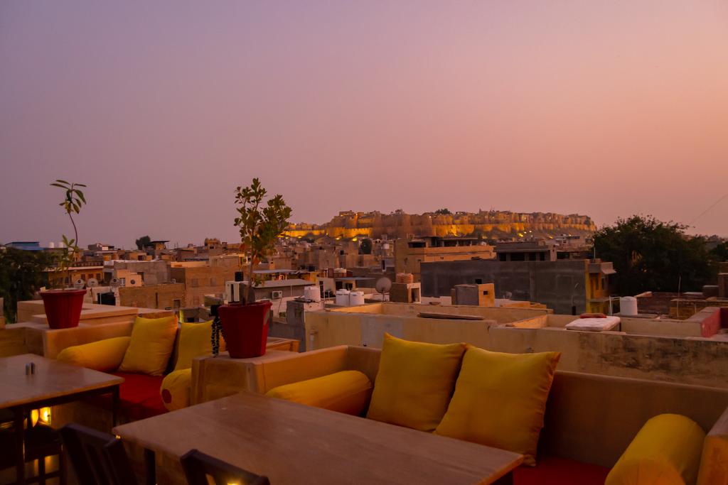 Hotel Pleasant Haveli - ONLY ADULT - Tap to explore photos