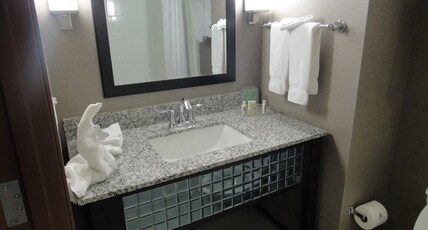 Holiday Inn Hotel & Suites Northwest San Antonio Room Type - 2 Queen Beds 1 Bedroom Suite