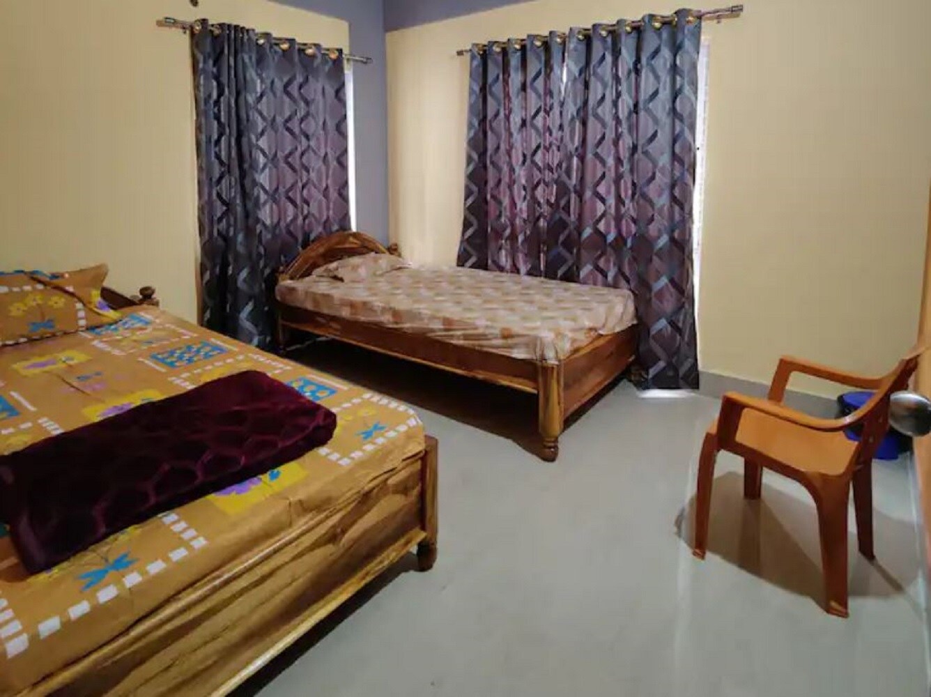 Lush&Homely Stay| 4BR APT w/Free Parking, AC& Wifi - Tap to explore photos