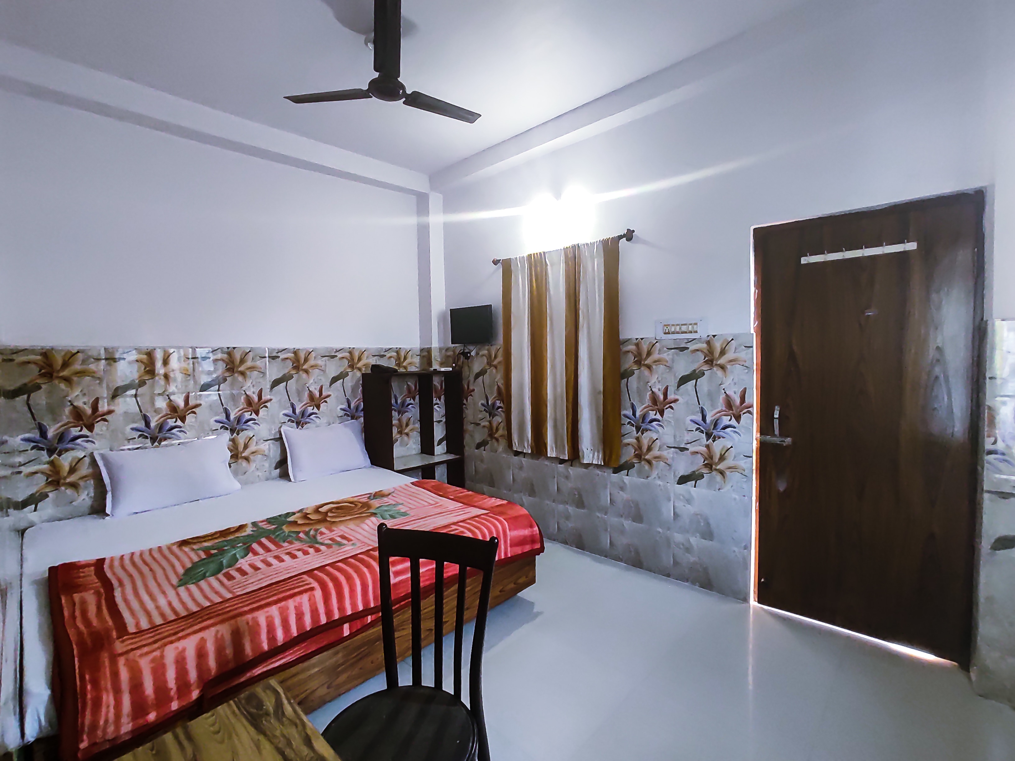 Hotel Vijay (Vijay Niketan) - Tap to explore photos