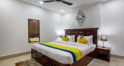 Hotel Fortune Home Room Type - Deluxe Room