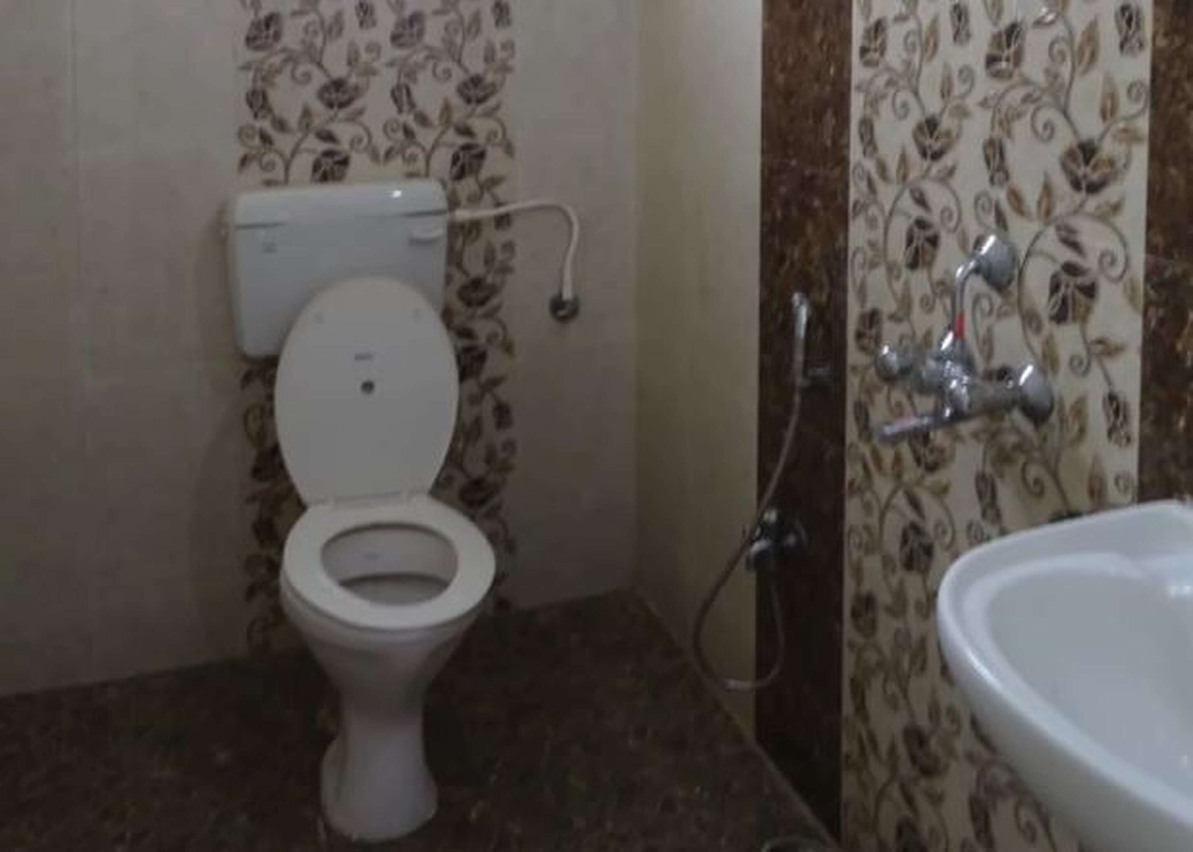 Supercalifragilsticexpialidocious 3BHK Fin. Dist - Tap to explore photos
