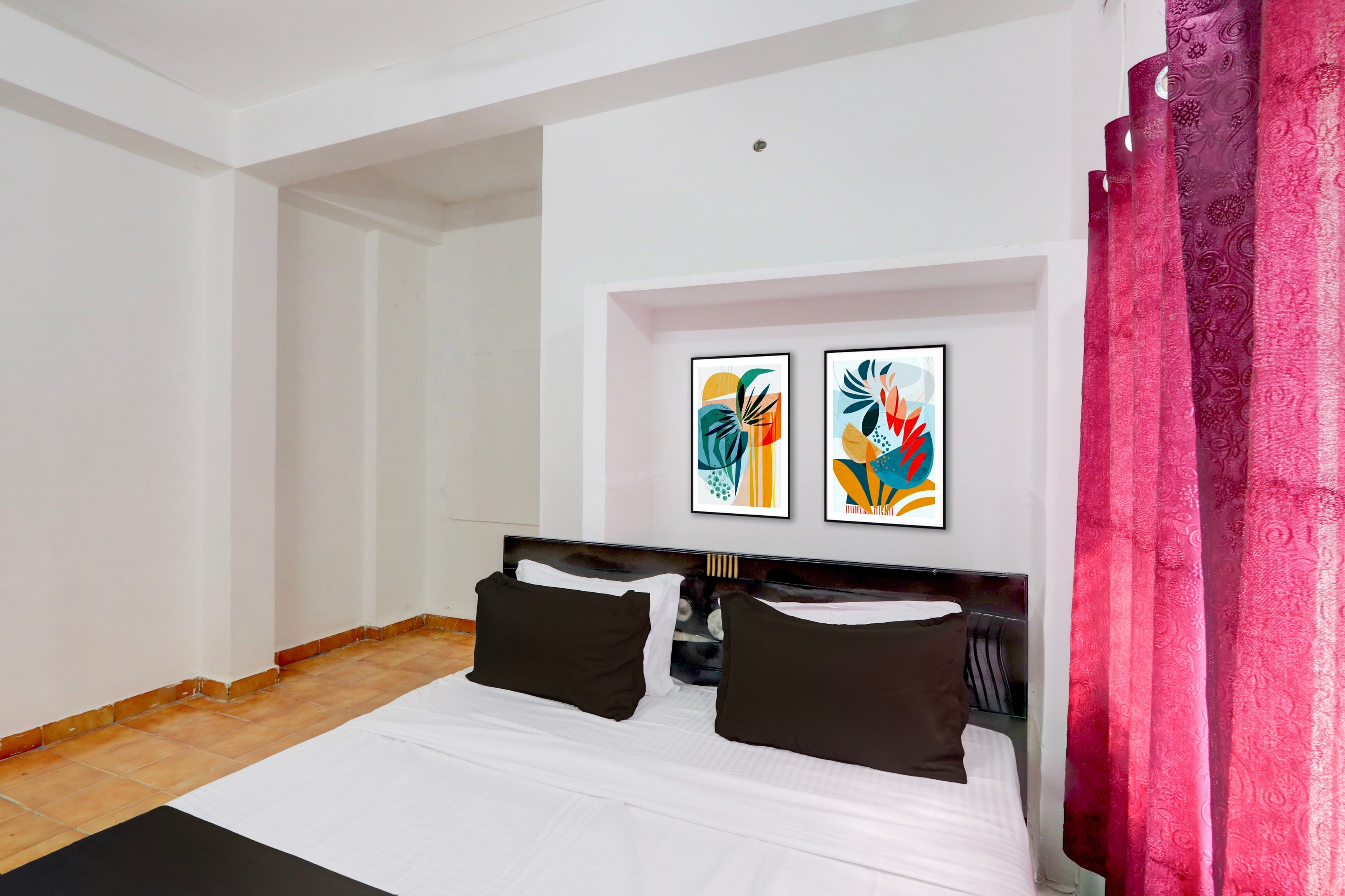 HOTEL O THE HOTEL TRIYA - Tap to explore photos