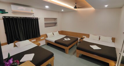 Hotel Shivansh Executive Room Type - Six Bed Room Ac