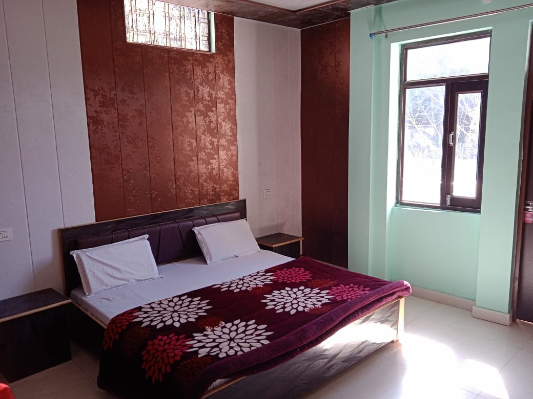 Hotel kushal palace - Tap to explore photos