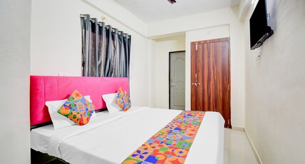 FabHotel Golden Eagle Executive Room Type - Deluxe Room