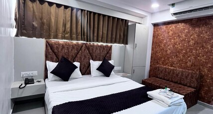 Hotel Grey Sky Room Type - Deluxe Double Room