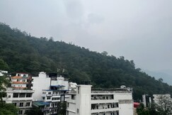 Akshat Homestay