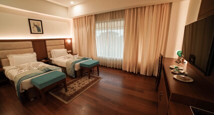 Hotel Le Amritam Room Type - Executive Twin Bedroom with Balcony