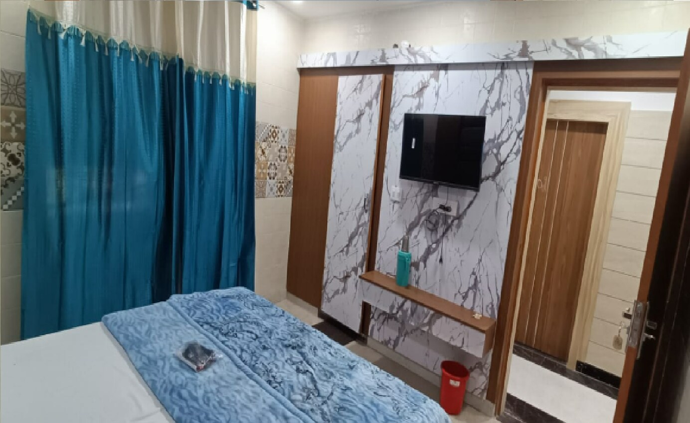 SAI BASERA GUEST HOUSE - Tap to explore photos