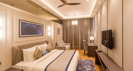 Hotel The Cove Wing Room Type - GRAND DELUXE ROOM Hotel The Cove Wing Room Type - GRAND DELUXE ROOM