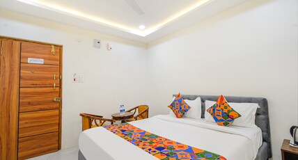FabHotel SSR Ikon Suites - Nr. Hyderabad Central University, Kondapur Room Type - Deluxe Room