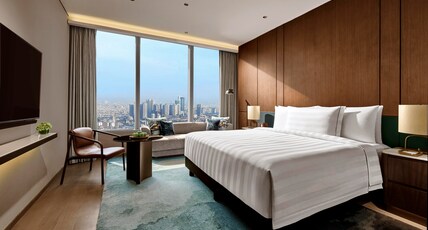 Pan Pacific Jakarta Room Type - Premier King Room