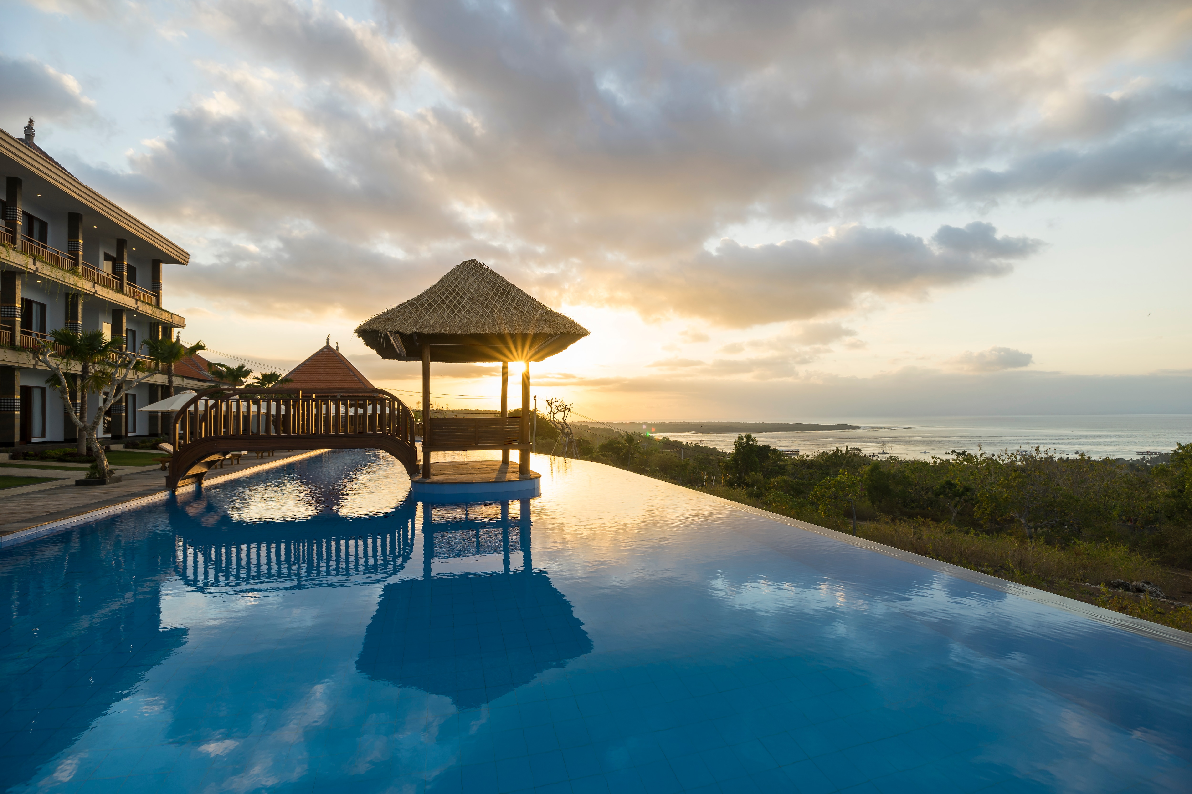 Semabu Hills Hotel Nusa Penida - Tap to explore photos