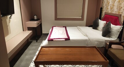 Hotel The Palassio Room Type - Deluxe AC Room