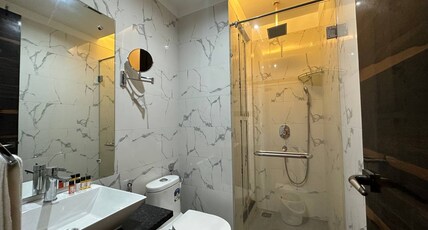 Hotel Hardik Palacio Room Type - Deluxe Room